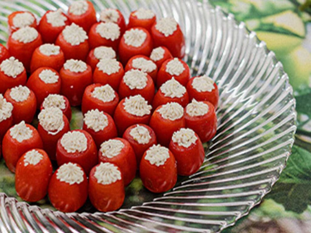 Tomate com Creme de Ricota e Anchova